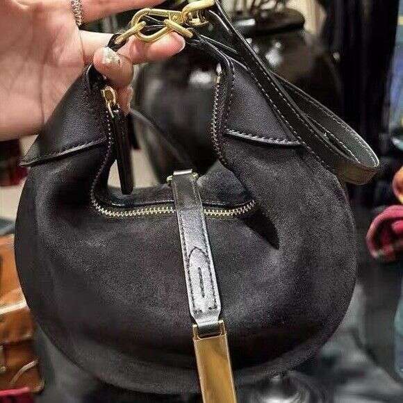 Women's Bags Style High End Niche Design Underarm Autumn And Winter New Fashion Versatile Shoulder Messenger Bag