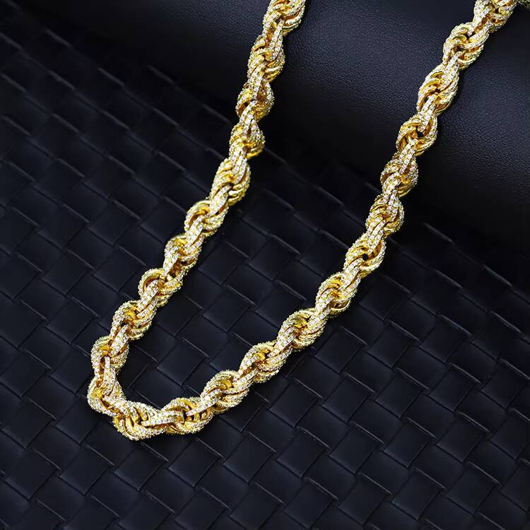 Yu Ying Exclusive Design 18K Gold Plated VVS Bling Moissanite Diamond 8mm Wide Cuban Chain Silver Rope Insert Necklace