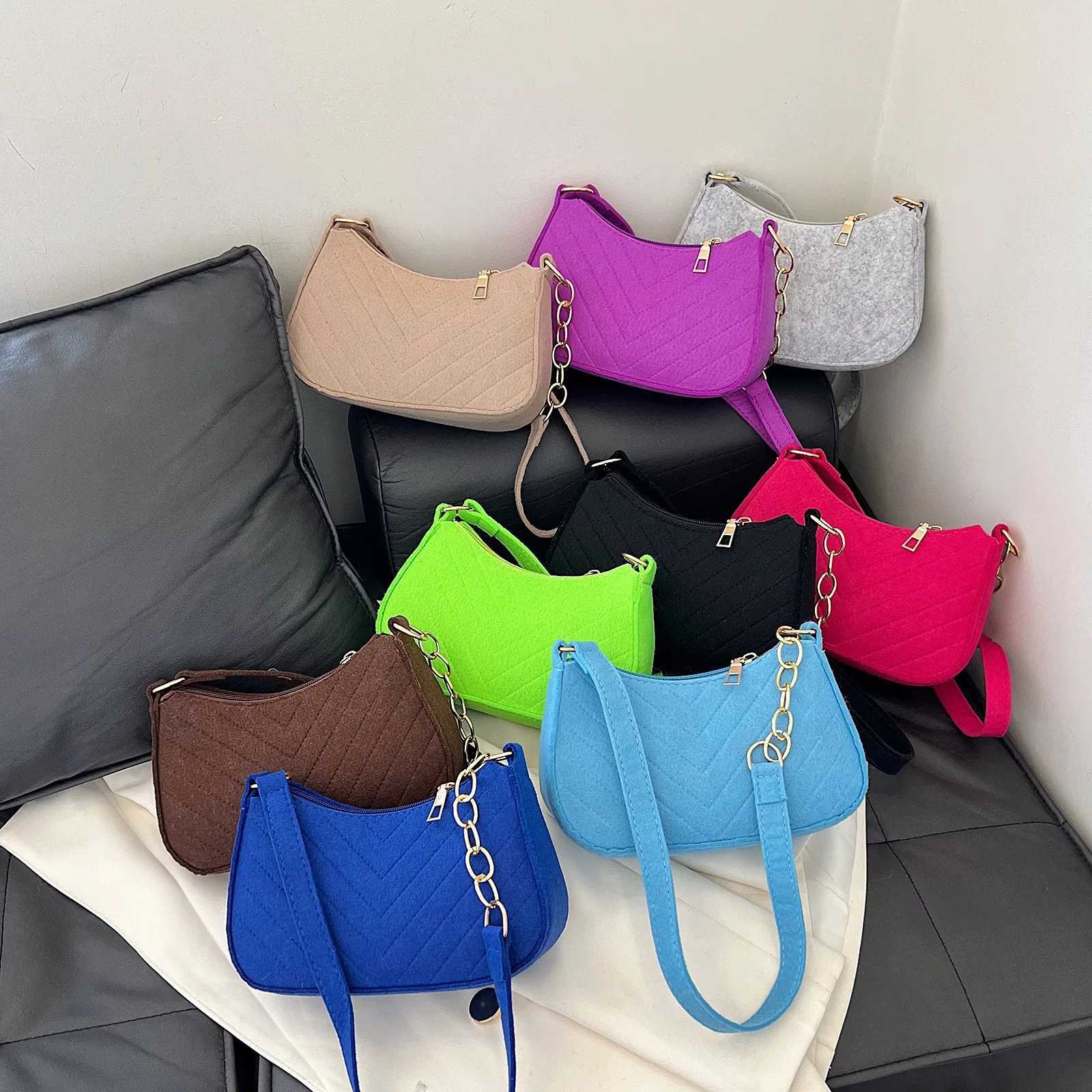 Popular Retro Gentle Temperament Small Square Bag 2025 Autumn Shoulder Handheld Fashion Casual Yankee Underarm Small Square Bag W250911