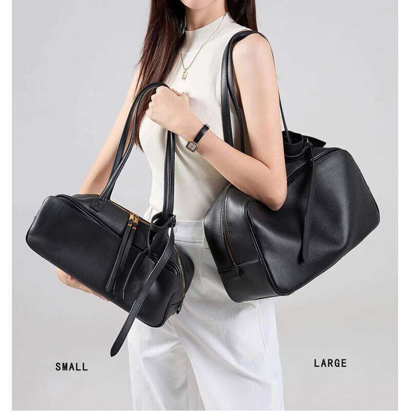 High version genuine leather pillow 2025 new all-match large capacity first layer cowhide bowling bag for women