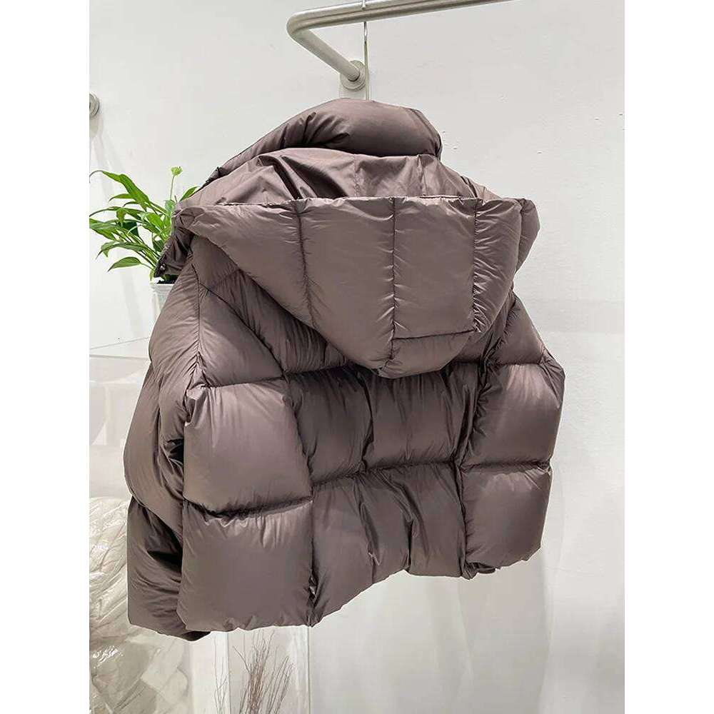 Janveny Thickness Short Bread Jacket Women Winter Warm Solid Puffer Coat Hooded 90% Duck Down Coats Female Fluffy Parkas