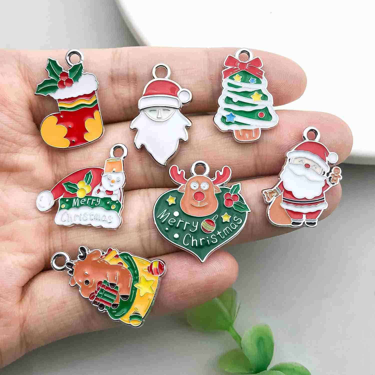 30pcs Christmas Snowflake Charm Pendant for DIY Jewelry Making Necklace Earring DIY Jewelry Accessories Charms HK416W250911
