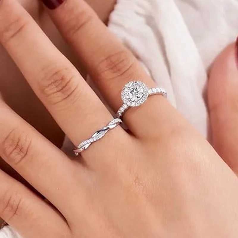 CAOSHI Contemporary Style Twist Finger Accessory for Women 925 Sterling Silver with Sparkling CZ Ring Fancy Anniversary Jewelry W250911