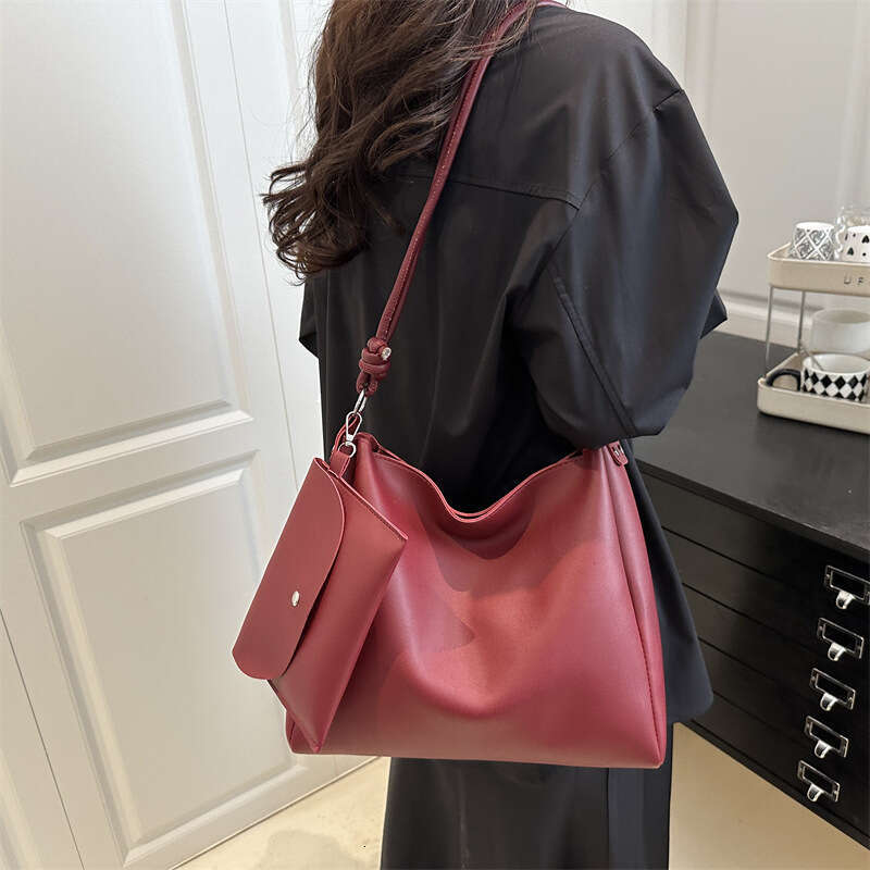 This Year's Trendy Bags for Women Large Capacity New Summer Fashion Shoulder Textured Designer Bags Mother-Daughter Bucket Bag