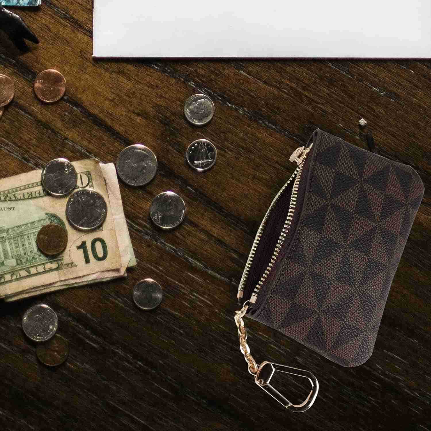 Coin Purse Change Mini Purse Wallet With Key Chain Ring Zipper for Men Women Fashionable Bag Key Chain Pendant Leather Classic Clutch PurseBrownW25091