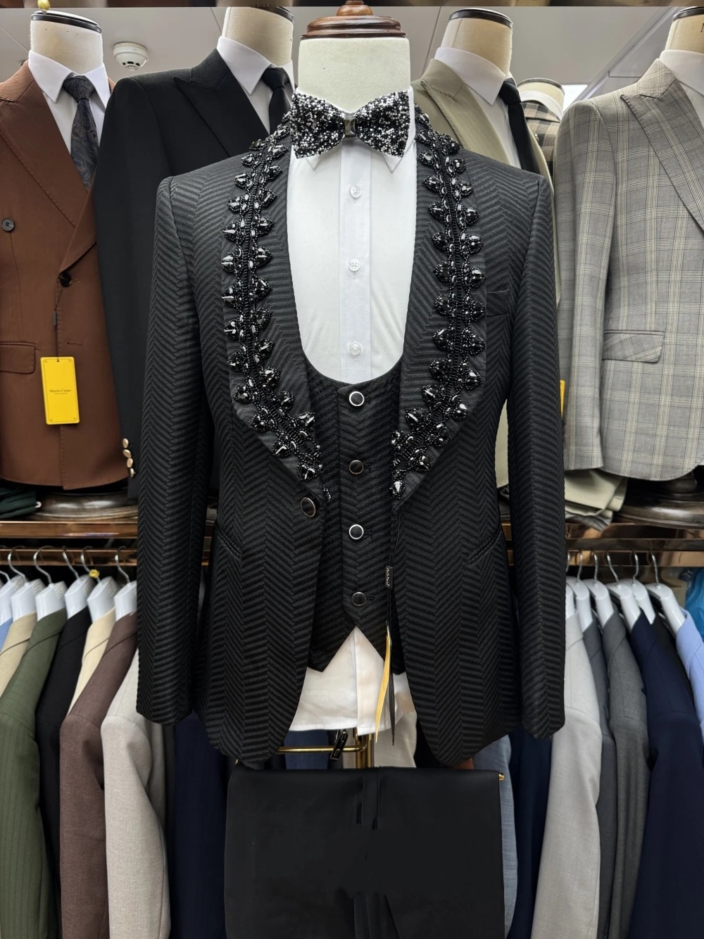 Luxury Men's Suit Shawl Lapel Beads 2 Pieces Set Tailor-Made Jacket Herringbone One Button Crystal Beading Blazer Customized Coat Pants Plus Size