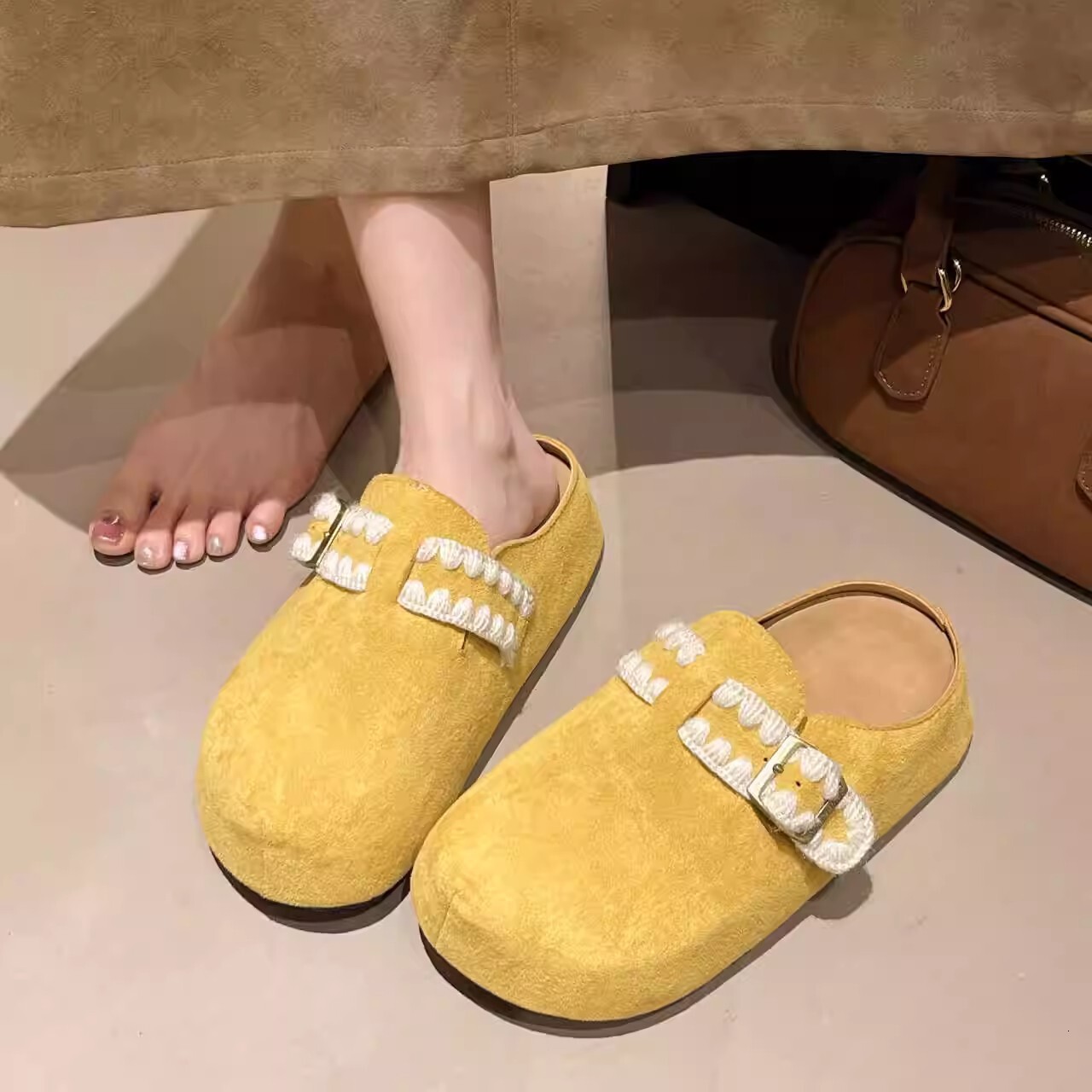 Autumn new designer shoes height increasing thick soled hidden shoes retro casual slippers closed toe half slippers toe caps, outer shoes