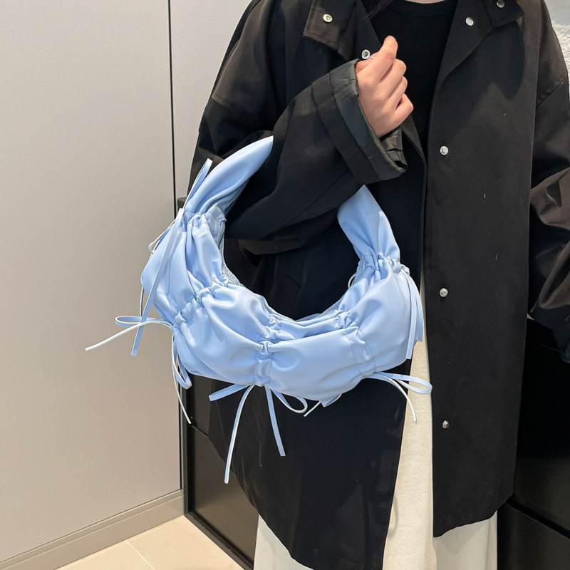 2025 autumn new handbag light luxury versatile trend elegant niche design personality women's moon shaped bag designer bag