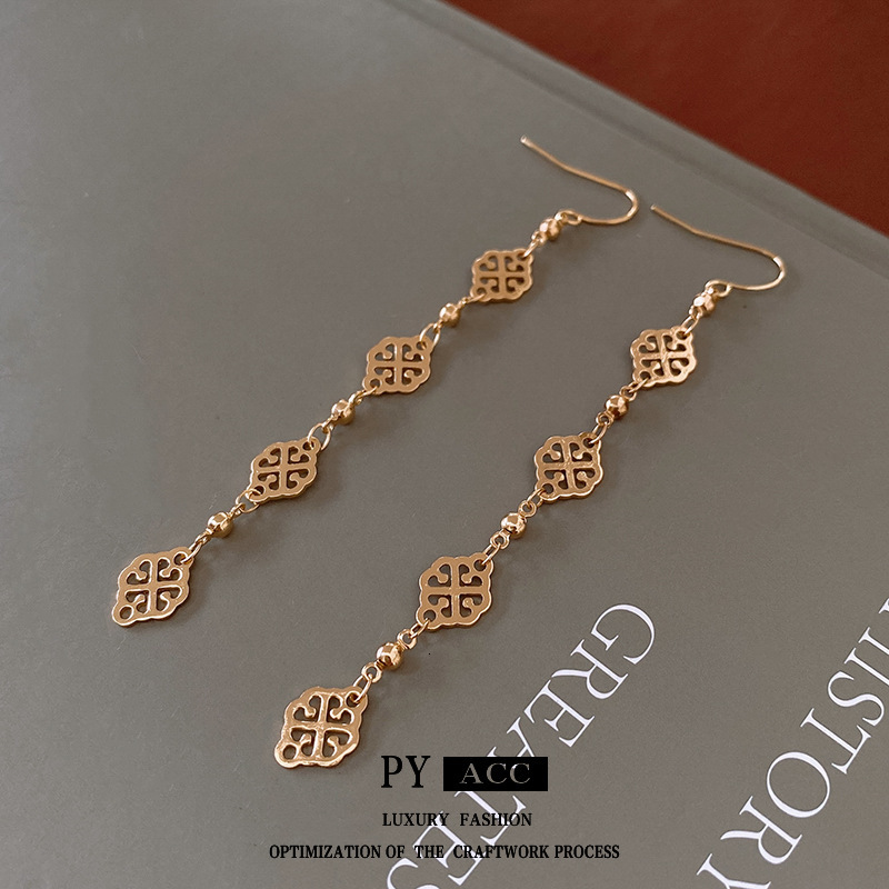 Luxury Brand Designer Jewelry INS Retro Design Necklace And Earring Set Fashionable High-End Sweater Chain Niche Jewelry Wholesale For Women