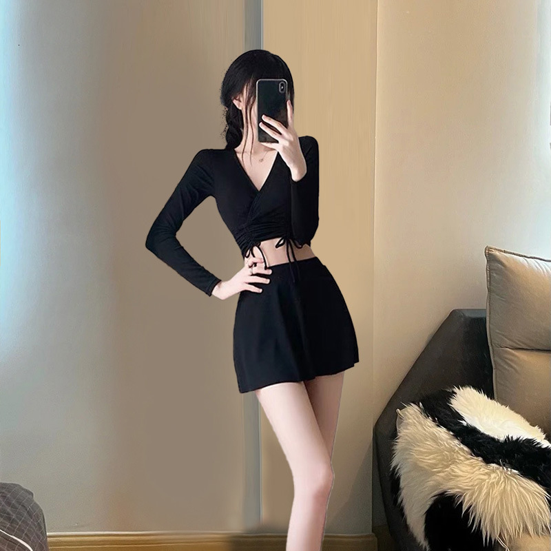 Two-Piece Swimsuit for Women, Solid Color Skirt Style, Fairy-Like, Slimming, Tummy-Covering, Long-Sleeve, Sun-Protective, Sports, with Boyshorts