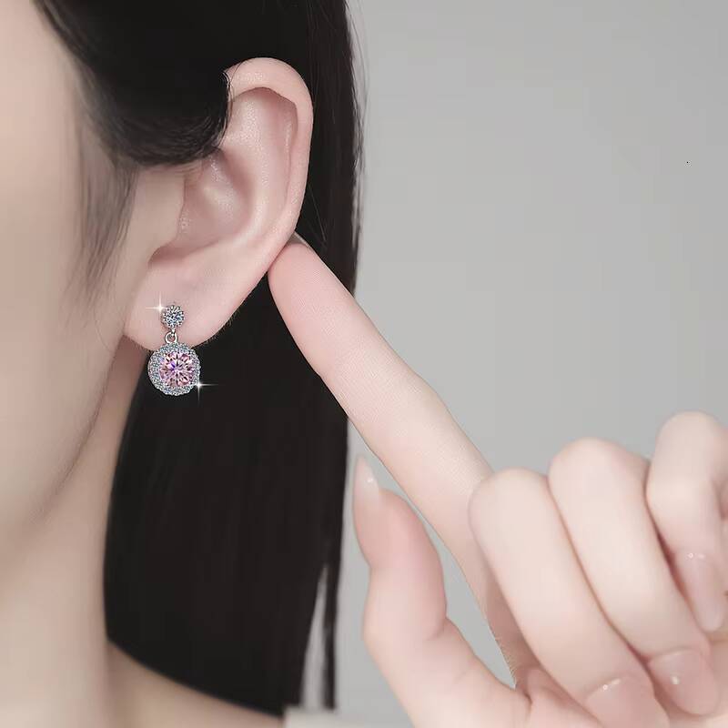 Fine Jewel Fashion S925 Silver New Design GRA Test Drill Pen 105Ct Pink Color Moissanite Round Pendant Earrings of Ladies