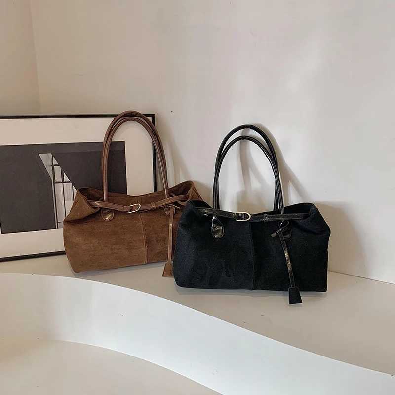 Fashionable Retro Suede Bag Popular European And American Largecapacity Autumnwinter Tote Bag New Simple Commuter Shoulder Bag W250911