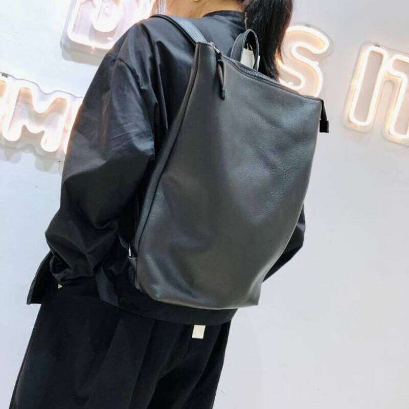 Classic Women Backpack High Quality Soft Genuine Leather Backpacks For Female Fashion Big Travel Shoulder Bag Bagpack Mochila 250805 250805