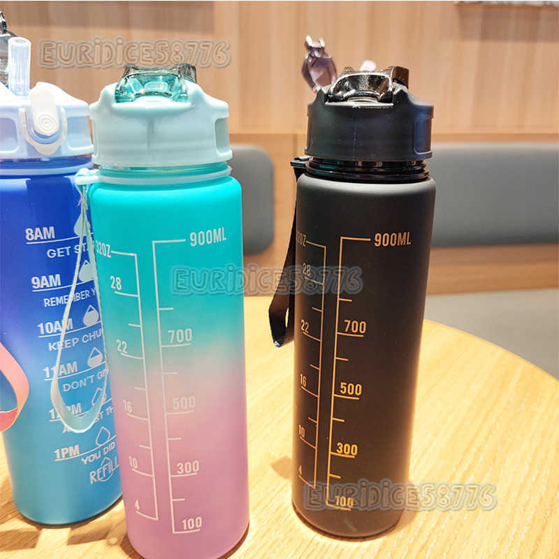 New Portable Handle Fitness Sports Water Bottle Outdoor Large Capacity 900ml Gradient Color Space Plastic Cup H250911