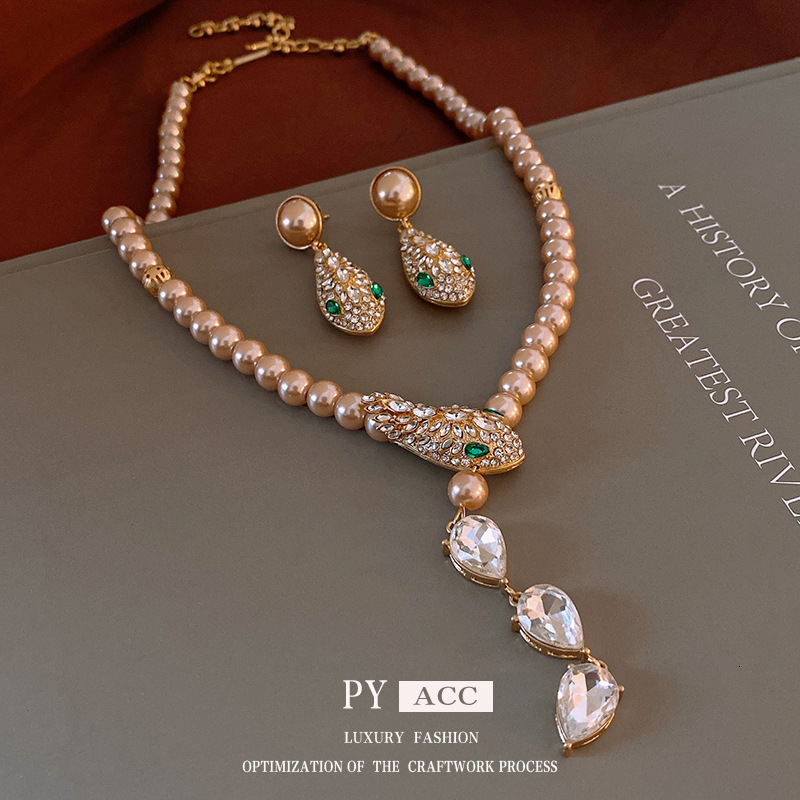 Luxury Brand Designer Jewelry Cross-Level Inlaid Diamond Snake-Shaped Pearl Necklace Earrings Vintage Light Luxury Sweater Chain Retro Niche High-End 
