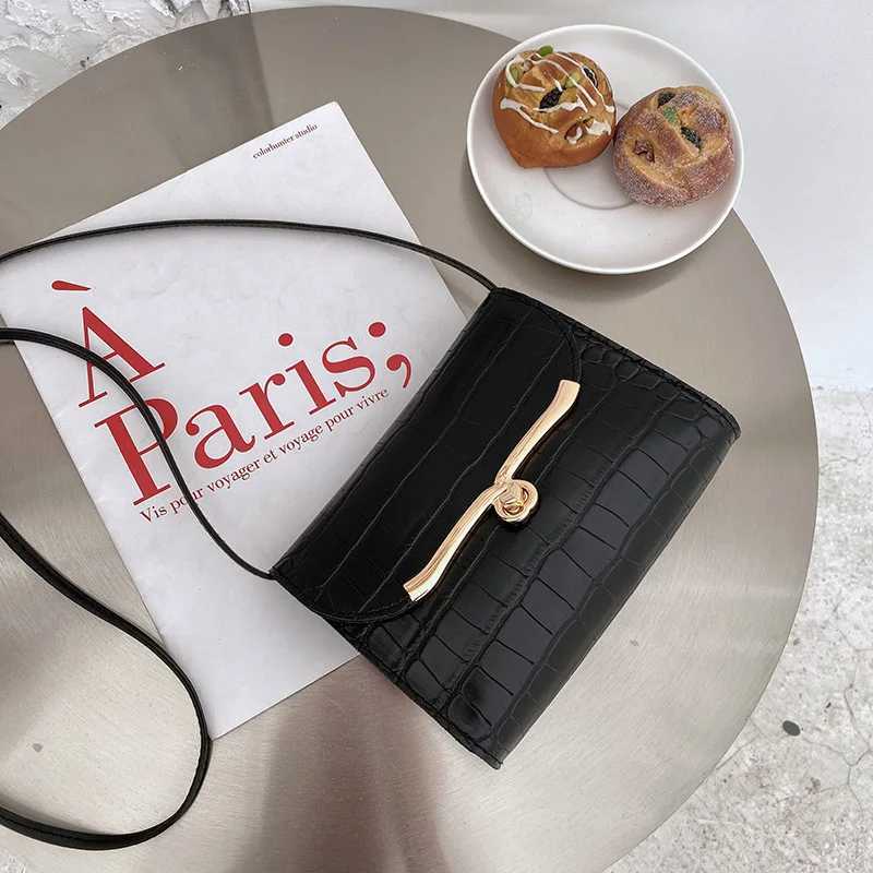 High Quality Ladies Bags 2022 New Trend Trendy Shoulder Bag Crocodile pattern Messenger Bag Leather Solid Color Small Square Bag W250911