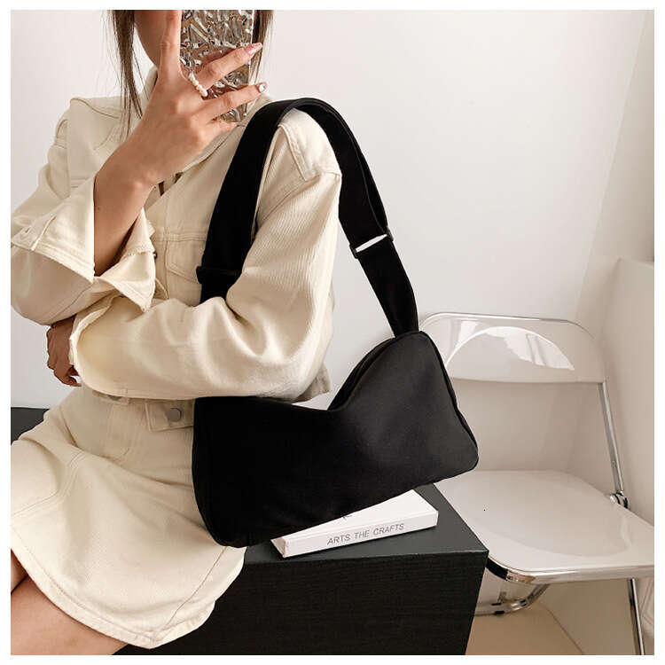 Korean Style Fashion Nylon Shoulder 2022 Summer Designer Bags New Simple Casual Crossbody Fresh Girl Travel Bag