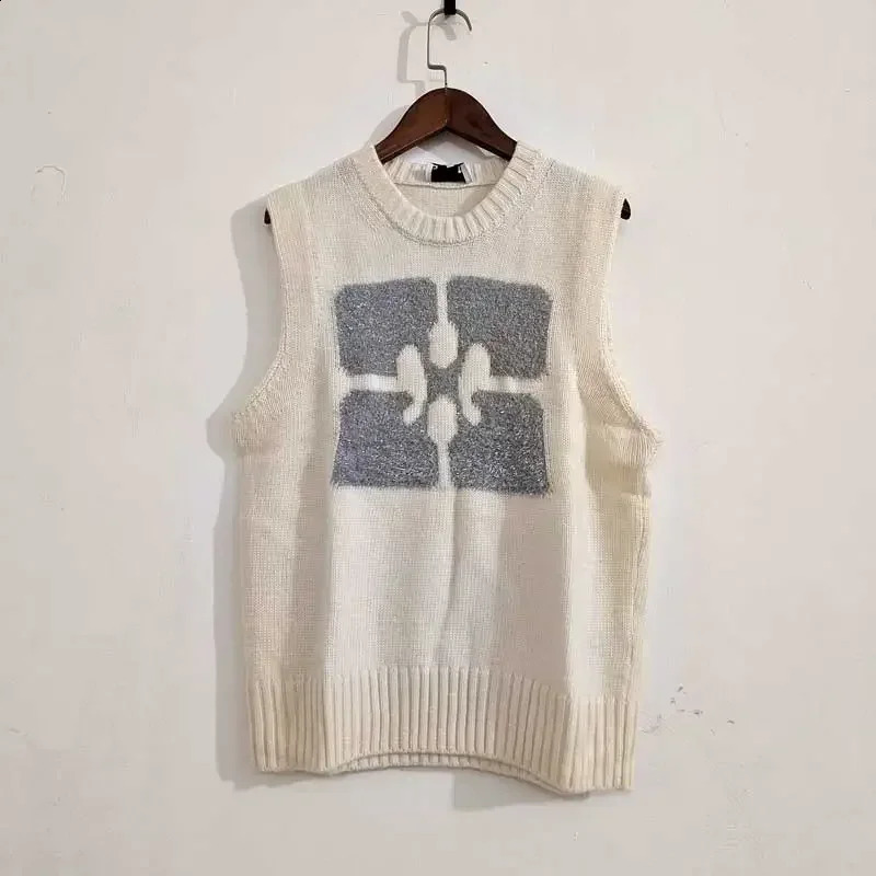 Geometric Patterns Knit sweater vest Oneck sleeveless Wool Blend Sweater women Autumn Winter 250911