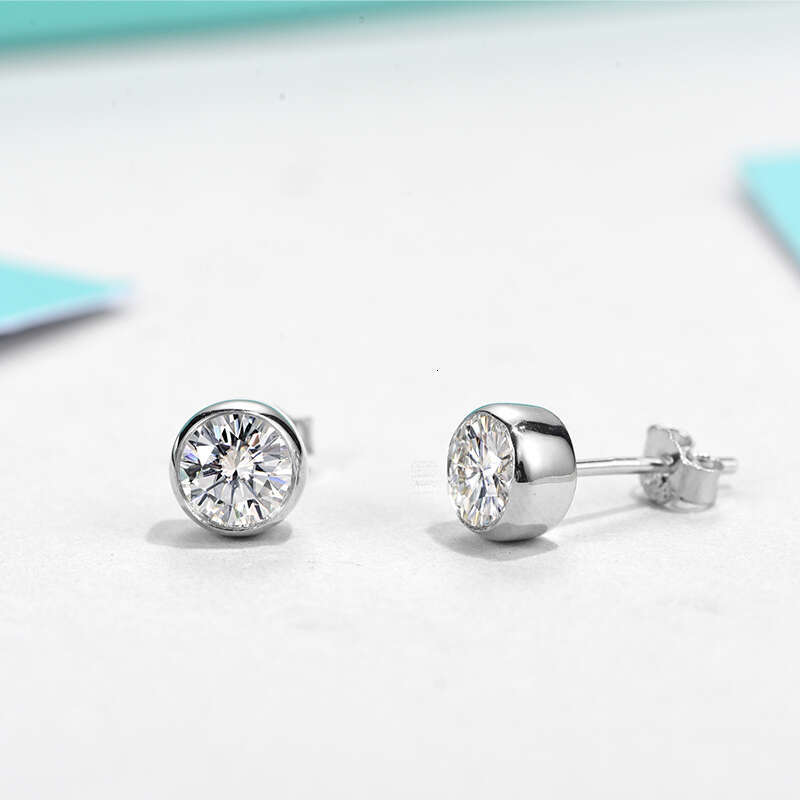 High Quality O.5CT 1CT Round Moissanite Dia Sterling Sier Stud Earrings
