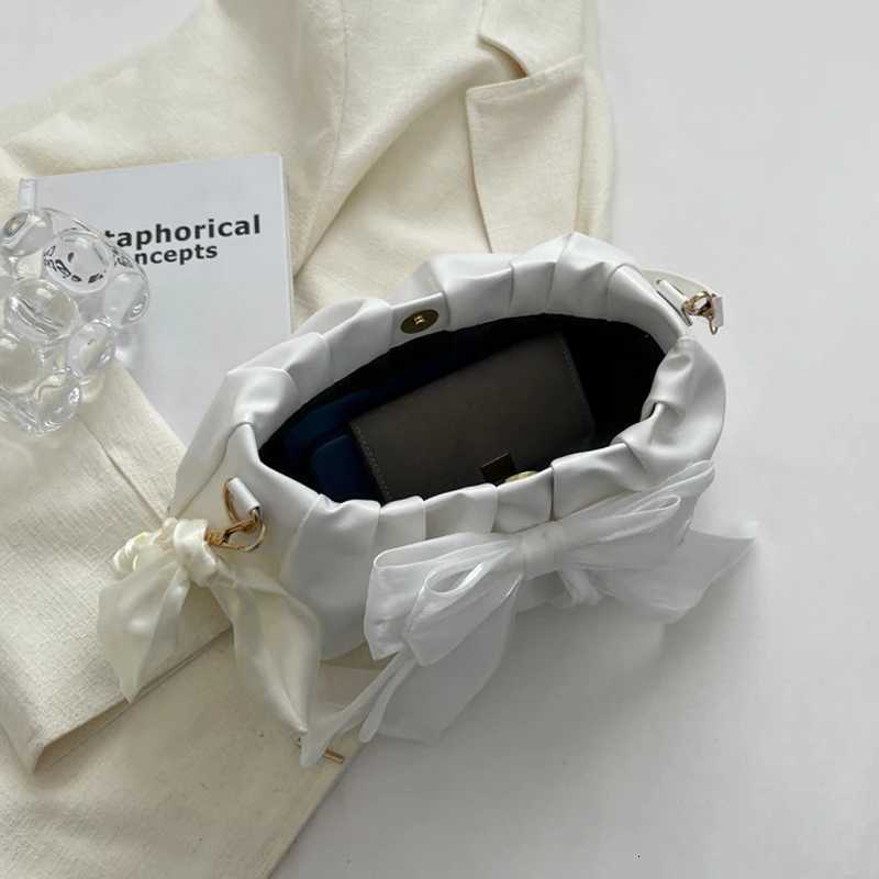 Lovely Bow Handbags for Girls Ladies Fashion Pleated Shoulder Bags for Women Simple Design Female Underarm Bag Casual Tote Purse W250911