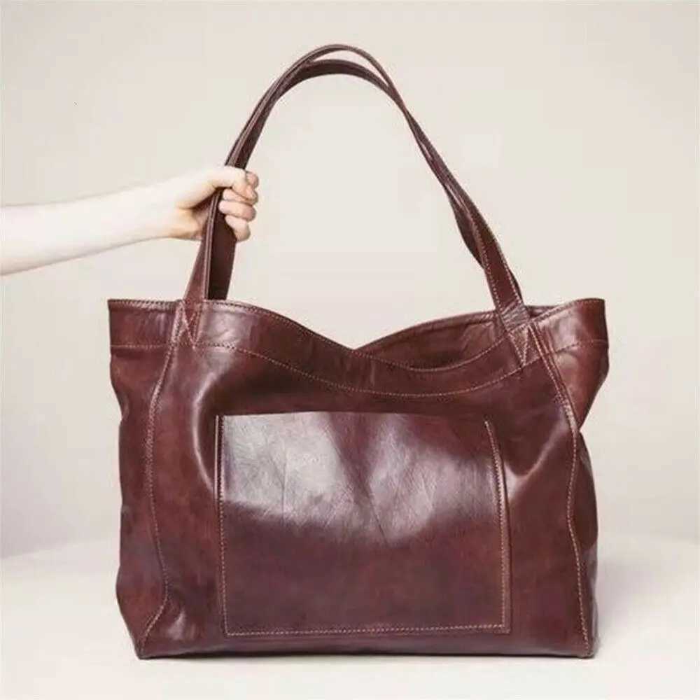 Women Oversized Portable Travel Shoulder Bags Tophandle Bags Soft Leather Handbags Z250911