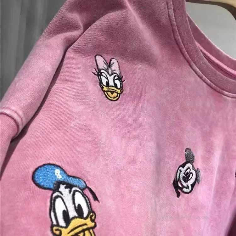 Disney Mickey Minnie Donald Duck Womens Pullover Spring Autumn Korean Version Design Sense Hoodie Cute Embroidery Versatile Top L250911
