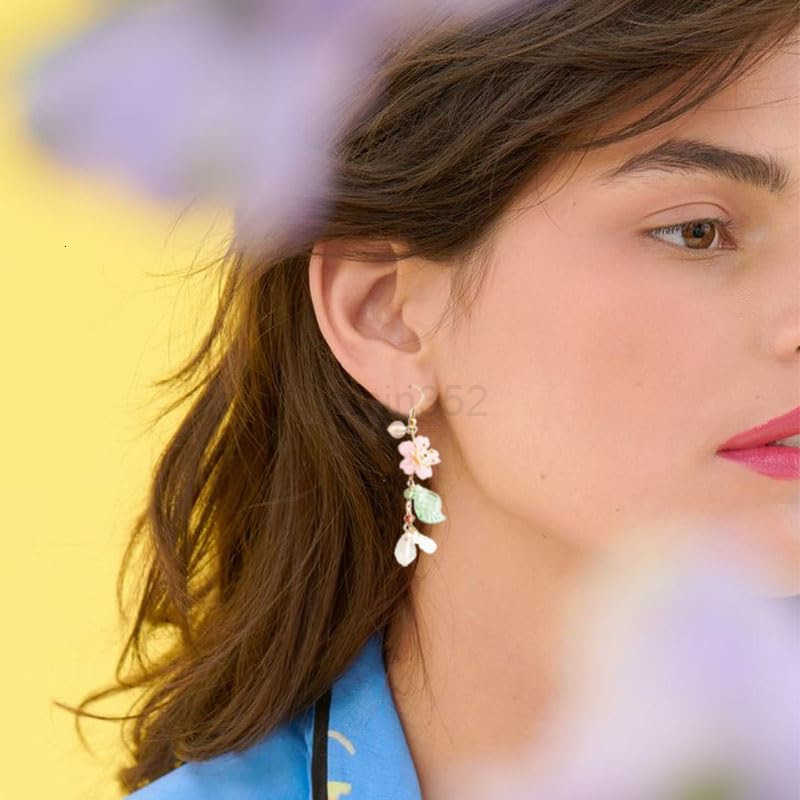 Flower Dangle Earrings for Women Cute Leaf Sakura Leaf Earrings Asymmetric Charm Flower Leaf Petal Earrings Dainty Cherry Blossom Spring Earring Weddi