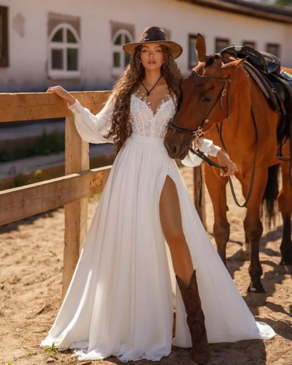 New Boho Wedding Dress 2026 Sheer Neck Appliques Lace Long Sleeves Split Chiffon Summer Beach Boho Bridal Bride Gown Vestido de Noiva