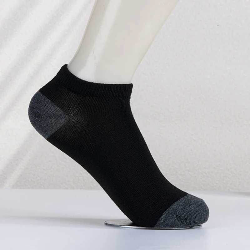 10 Pairs Neutral Solid Color Breathable Short Socks Summer Lightweight Odor Proof Sweat Absorbing Couple Sports Leisure Socks D250911