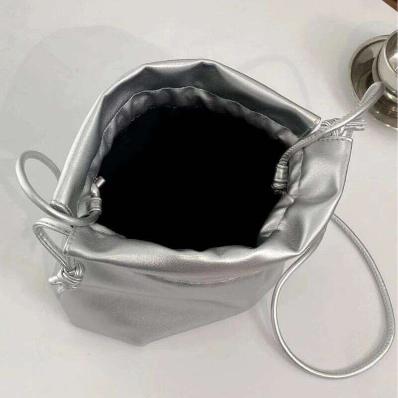 Cloud Drawstring New Fashion Niche Design Lucky High-End Crossbody Phone Mini Bucket Bag