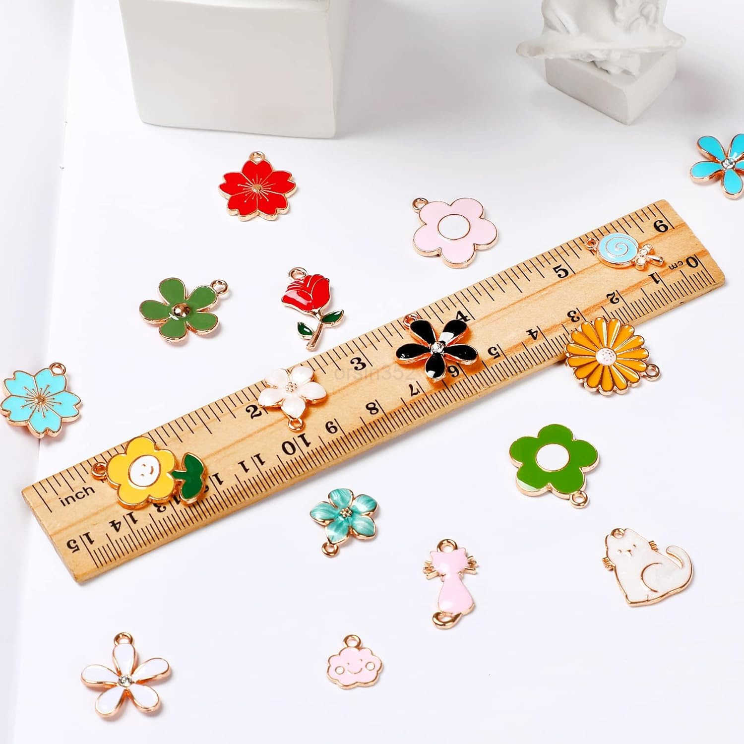 120 Pcs Spring Summer Floral Themed Charms Flower Charms for Jewelry Making Assorted Gold Enamel Charm Pendants for DIY Necklace Earrings SupplW250911
