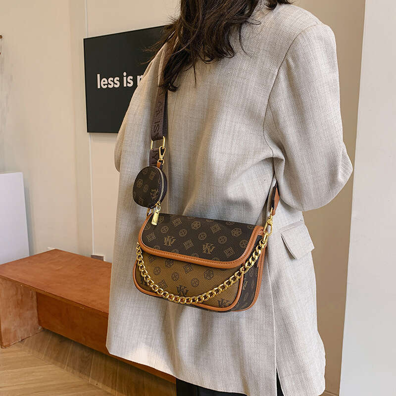 Vintage Women Designer Bags Luxury Shoulder Bags Fashion Wide Strap Small Square 2025 New Printed Single Shoulder Casual Crossbody Bag for Women