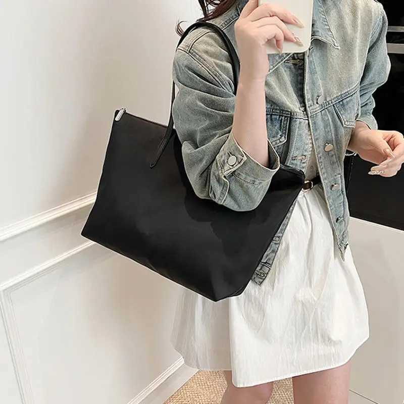 Underarm Bag Women Casual Shopping Tote Large Capacity Nylon Shoulder Bags Versatile HighGrade Shoulder Commuter Bag Z250911