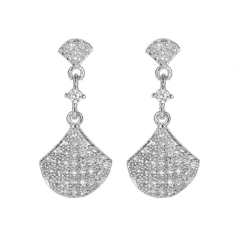 French Light Mother-Of-Pearl Pearl INS Design Sense Small Skirt Earrings New Chinese Style Fan-Shaped Ear Jewelry