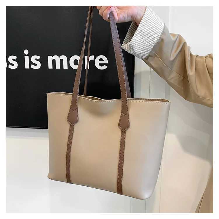Womens bag New summer black handbag large capacity shoulder bag niche commuter woman bag Tote bag Z250911