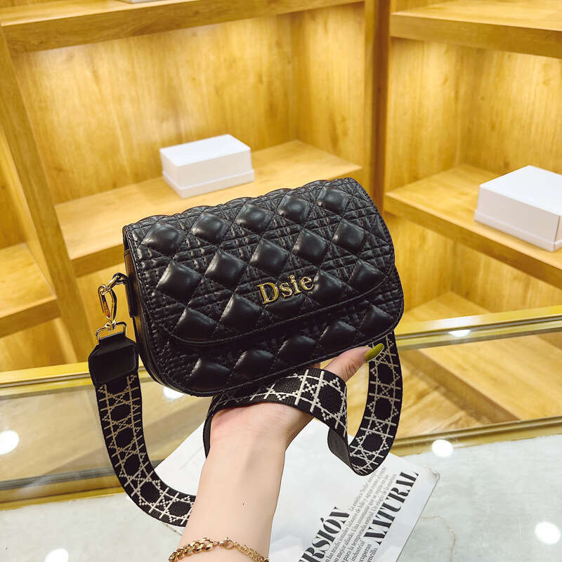 Designer Bags Small Square Bag for Women 2025 New Diamond Pattern Wide Strap Quilted Versatile Casual Shoulder Crossbody Bag T