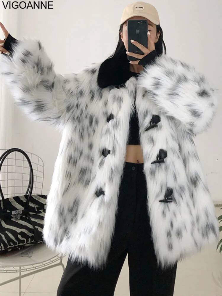 VigoAnne 2025 Women Winter Casual Faux Coat Female Short Plush Jacket Lady Long Sleeve Thick Fake Fur Warm Fluffy Outwear