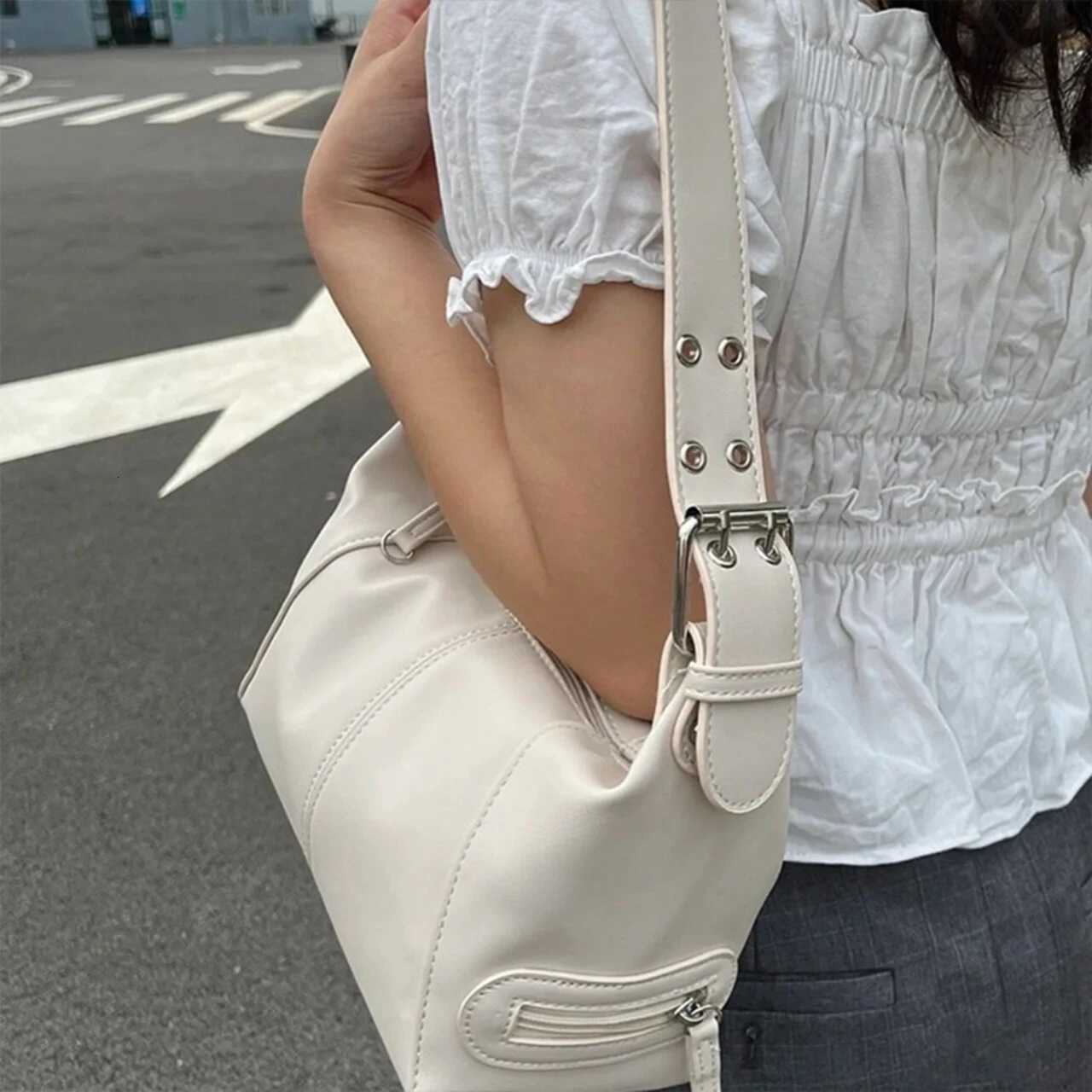 Y2K Style Shoulder Bag For Women Trendy Motorcycle Handbag Minimalist Shoulder Purse For Girls Street Wear Handbags W250911