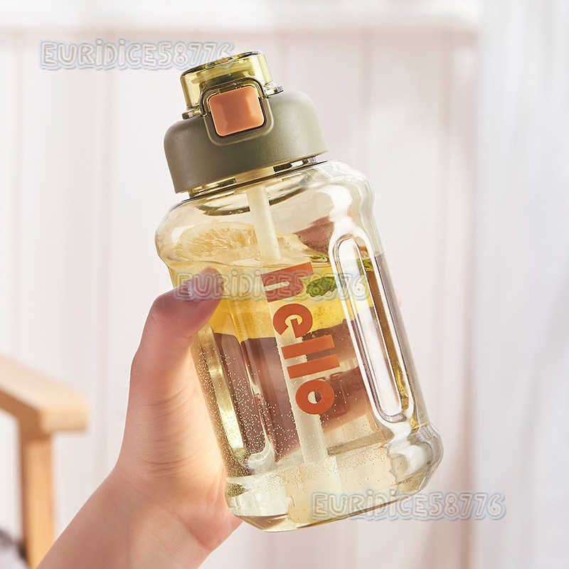 Cute Portable Straw Cup for Men and Women Large Capacity Leakproof Plastic Cup Space Cup Water Bottle H250911