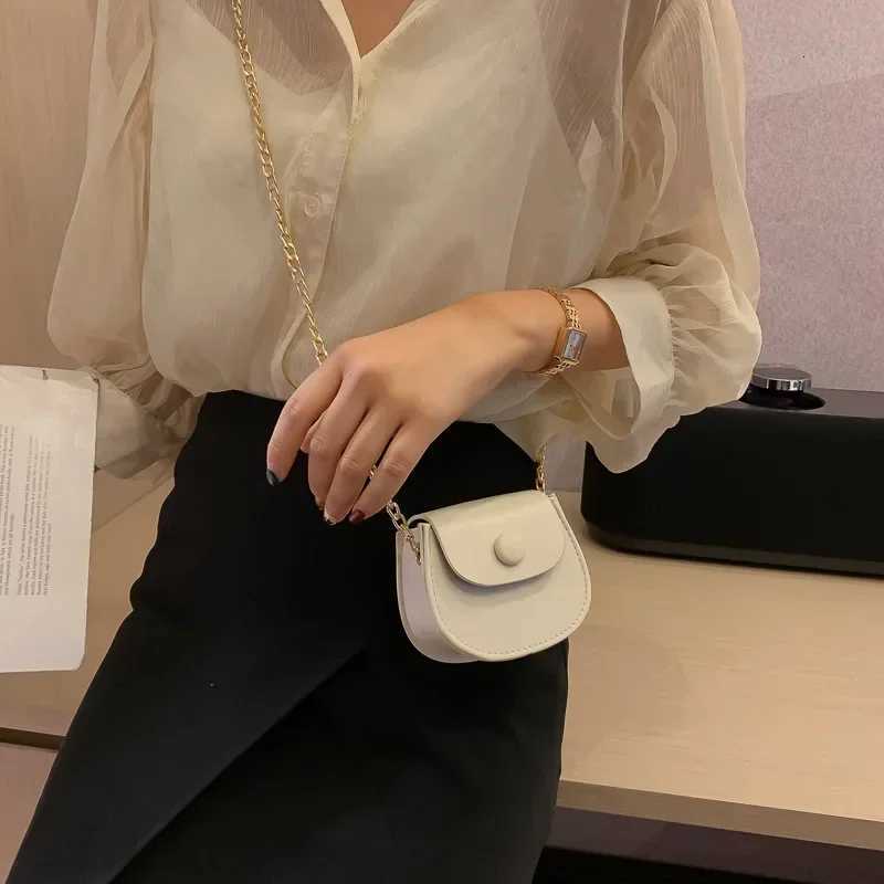 New Mini Shoulder Bag for Women Fashion Solid Color Chain Crossbody Bag Small Earphone Lipstick Storage Bag Handbags Z250911