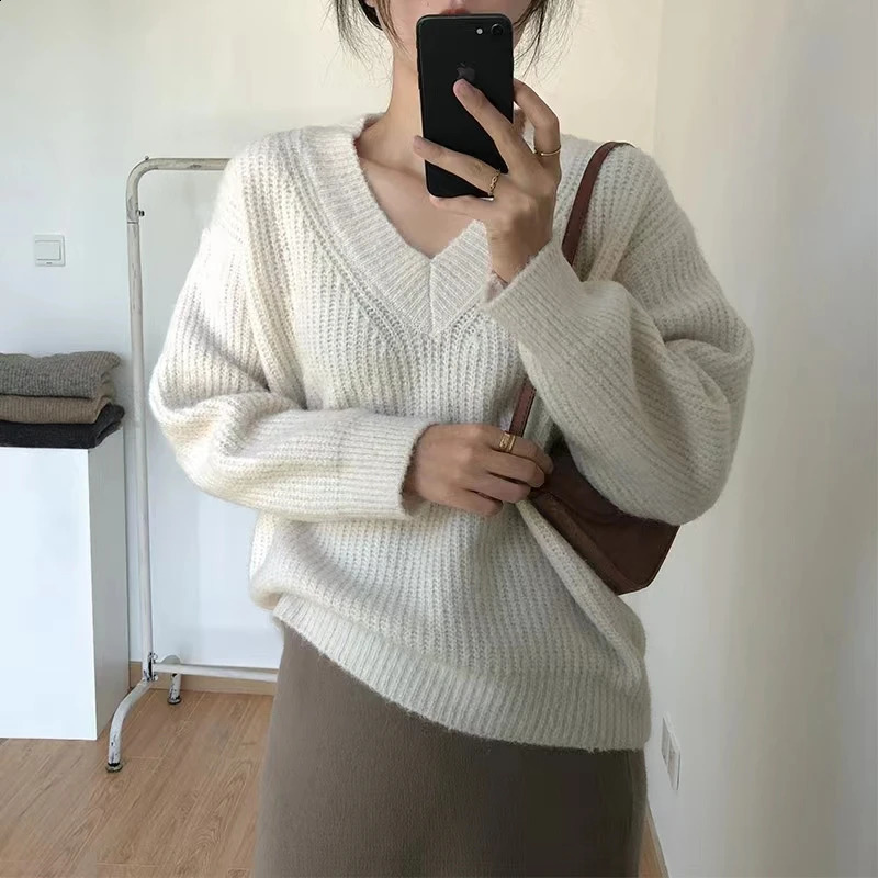 HELIAR Knitted Solid Sweater Long Sleeve Vneck Korea Style Autumn Winter Knitwear Pullovers Women Jumper Chic Tops 250911