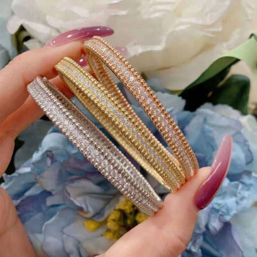 Fine Jewelry Bracelets Bangle Gold Plating Sier Iced Out Dia VVS Moissanite Hand for Women Bracelet