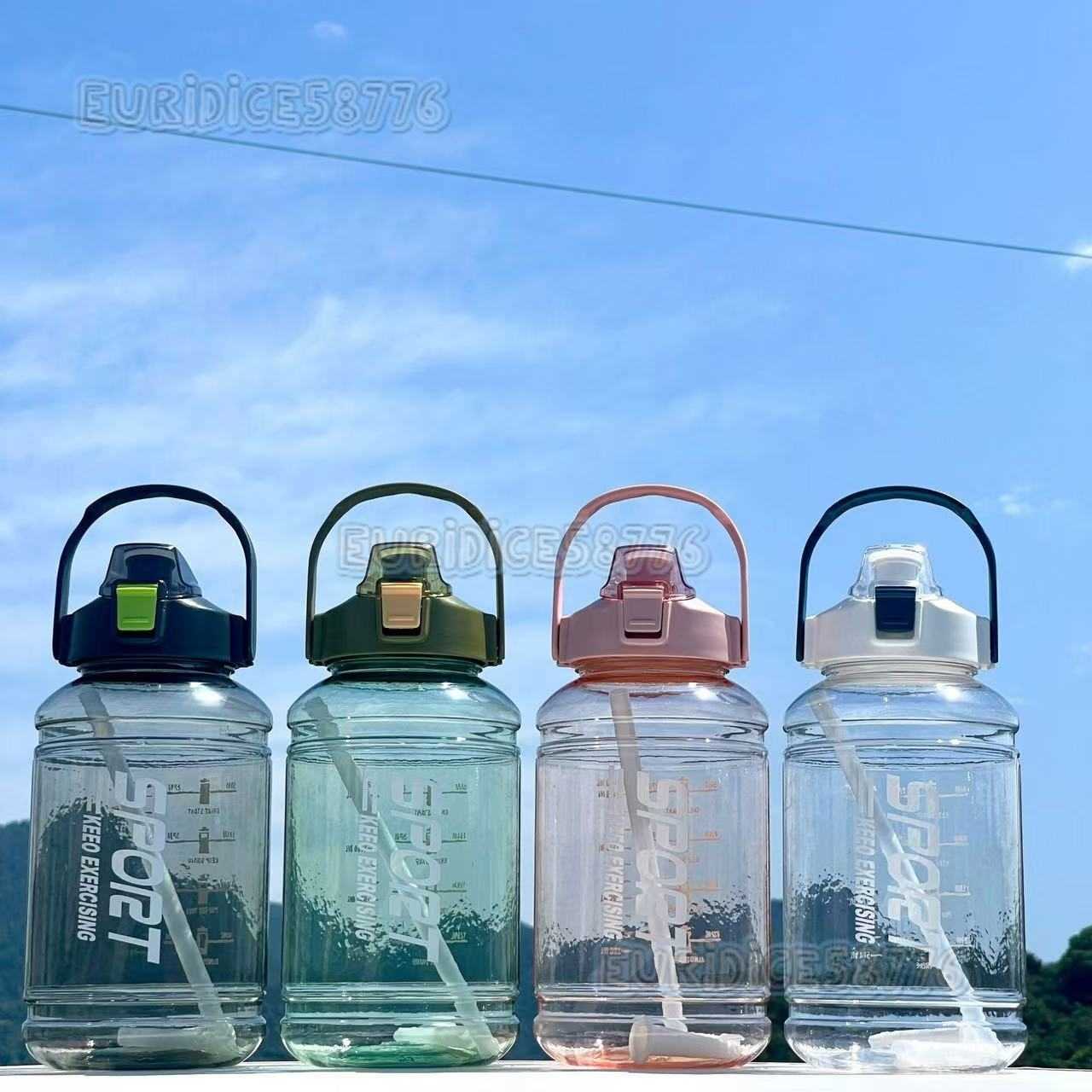 Sports Fitness Ton Bucket Summer Large Capacity Water Bottle High Appearance Straw Cup Large Capacity Outdoor Water Cup H250911