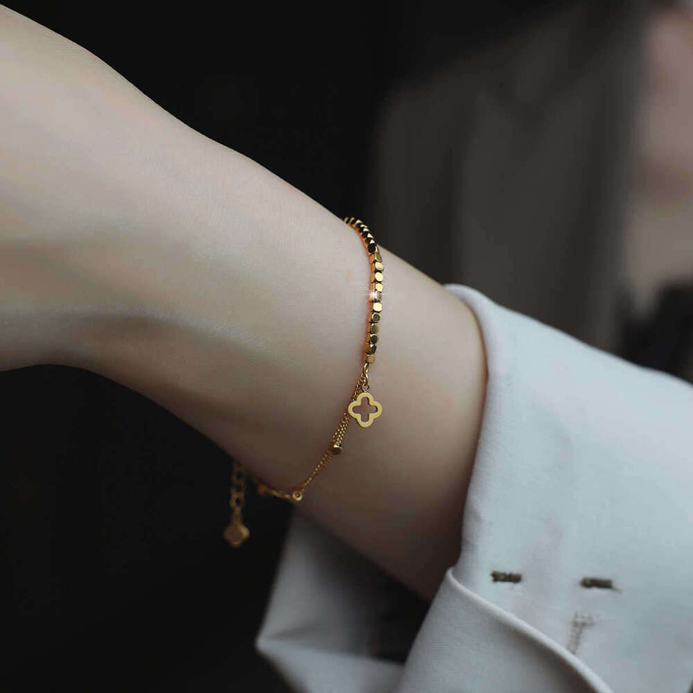 French Style Light Broken Sier Four-Leaf Clover Titanium Steel Bracelet for Women Fashionable Elegant Half-Spliced New Exquisite Wristband