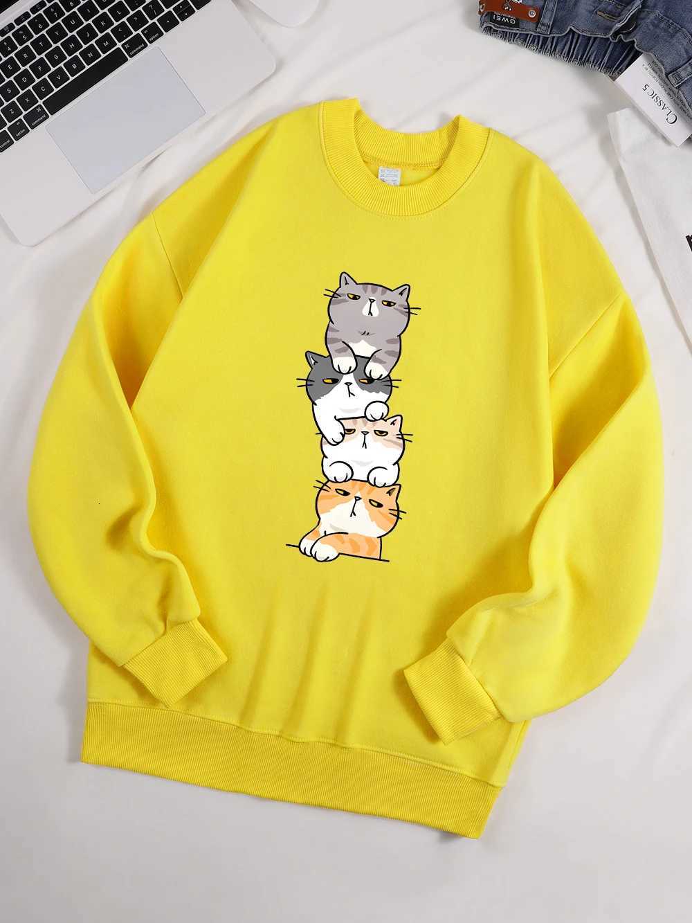 2025 Four Cats Playing on Top of Each Other Prints Hoodie Women Autumn Winter Sweatshirt Basics Pullover Casual Women ClothesZ250918