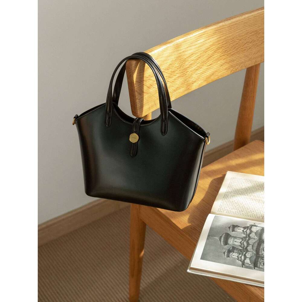 Retro Basket Tote Commuter Crossbody mat Leather Bag 2025 New Sle Youth Pure Color Everyday Handbag
