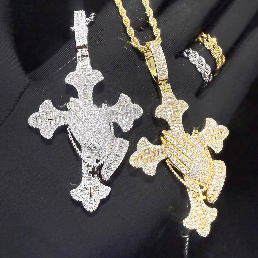Custom Style New Iced Out Bling Rectangular Cz Jewelry Hip Hop Praying Hands Cross Shape Pendant Necklace