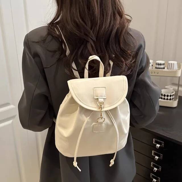 Fashionable Women s Casual Travel Bag Soft Leather Solid Color Women s Handbag Neutral Style Backpack Couple Bag Autumn And Winter New Designer Bag