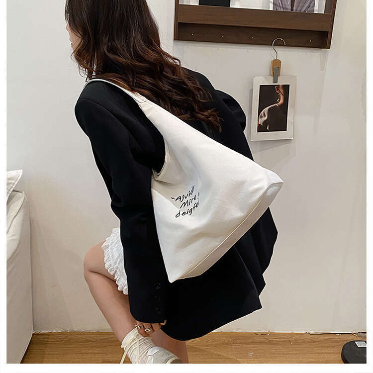 2025 Autumn Trend New Fashion Casual Single Designer Bags Shoulder Handbag Large Capacity Letter Underarm Tote Commuter Bag