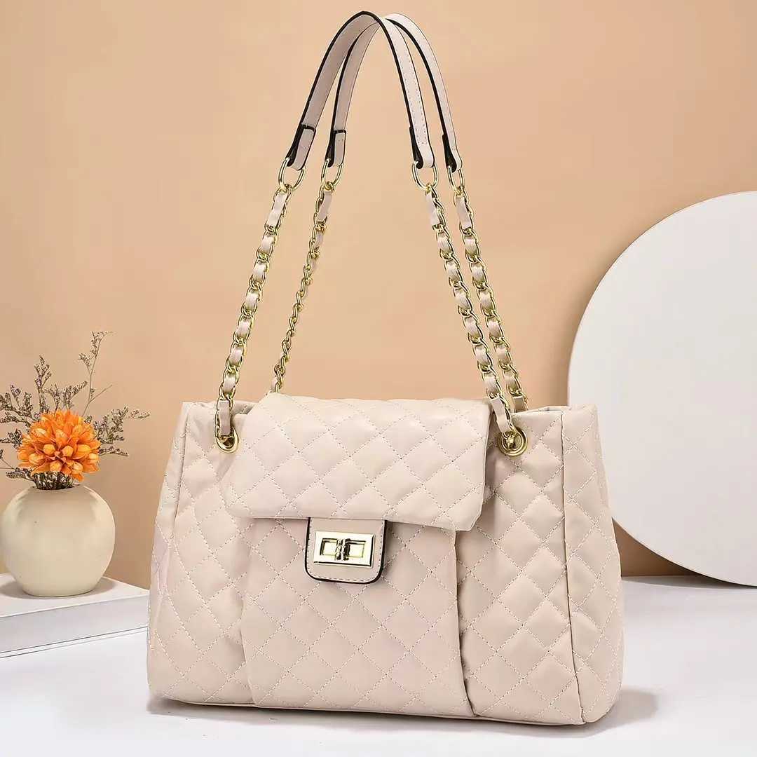Bags 2024 Womens New Stylish and Versatile Soft Leather Chain Tote Diamond Shoulder Crossbody Bag Z250911